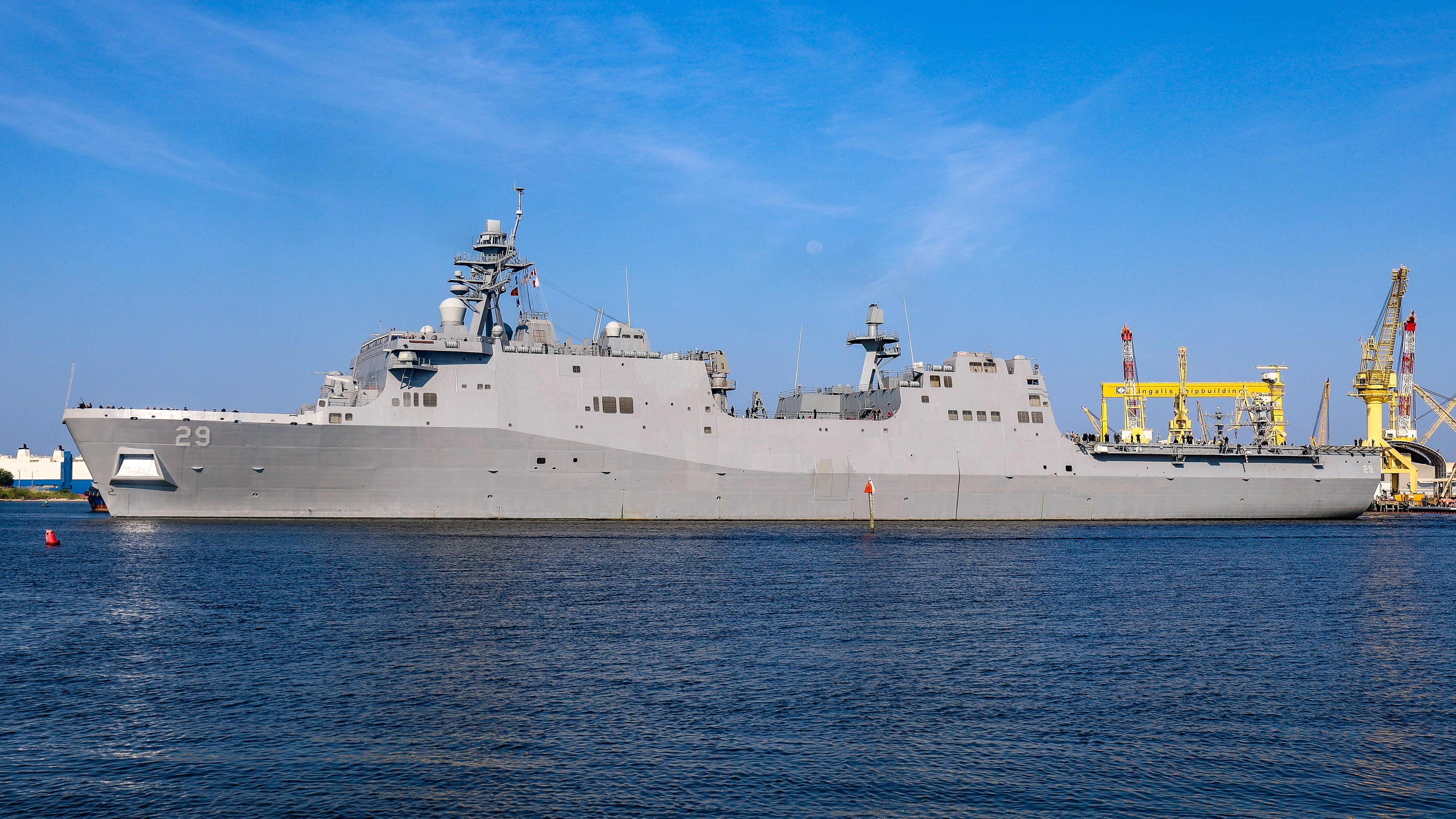 Amphibious Transport Dock Richard M. McCool, Jr. (LPD 29) Sails 